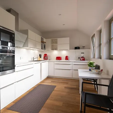 - Barrierefrei - Im Sanierten Gutshof * Lalendorf