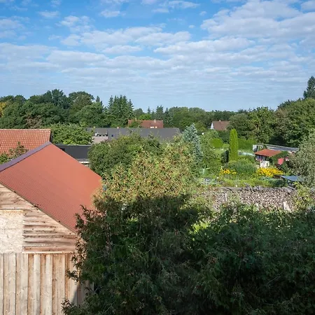 - Barrierefrei - Im Sanierten Gutshof Apartmán