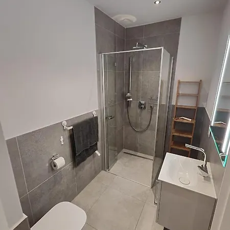 Apartmán - Barrierefrei - Im Sanierten Gutshof