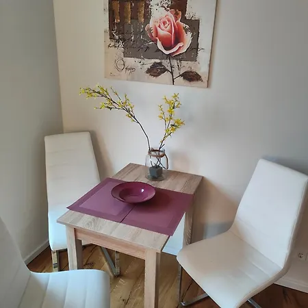 - Barrierefrei - Im Sanierten Gutshof Apartament *