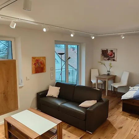 - Barrierefrei - Im Sanierten Gutshof Apartmán *