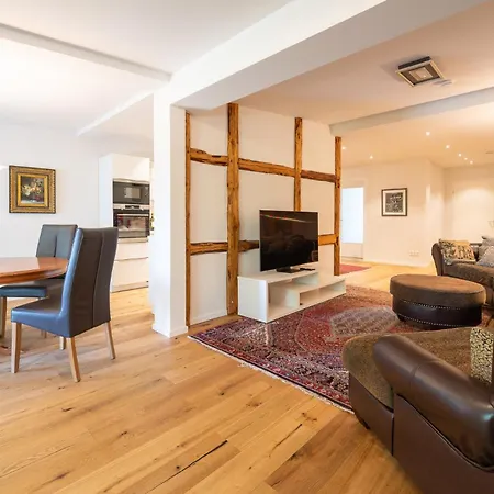 Apartmán - Barrierefrei - Im Sanierten Gutshof *