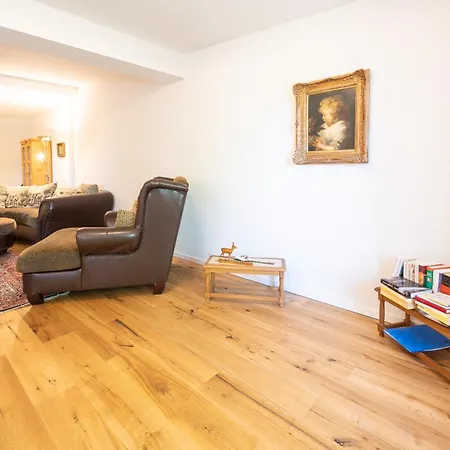 - Barrierefrei - Im Sanierten Gutshof Apartmán *