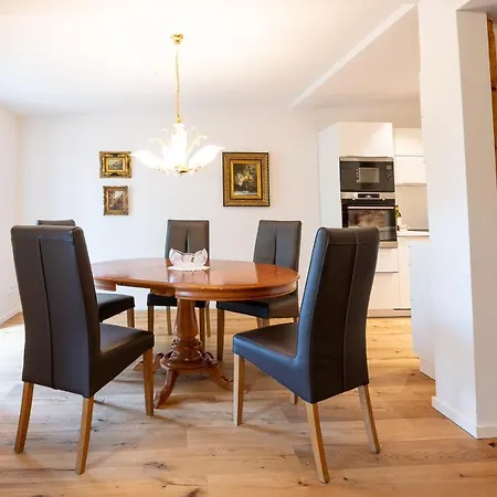 Apartmán - Barrierefrei - Im Sanierten Gutshof