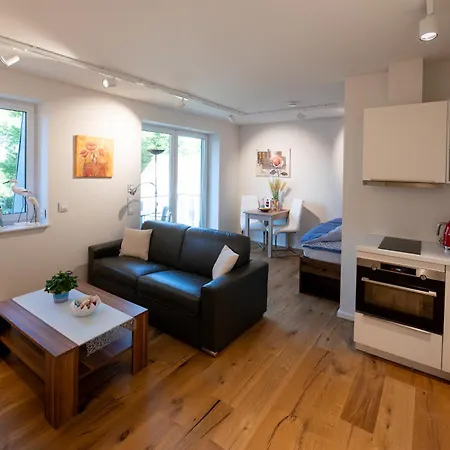 - Barrierefrei - Im Sanierten Gutshof Apartmán *