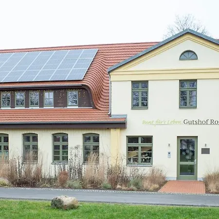 - Barrierefrei - Im Sanierten Gutshof 아파트 Lalendorf