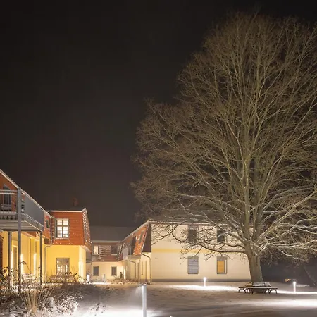 - Barrierefrei - Im Sanierten Gutshof Apartament Lalendorf