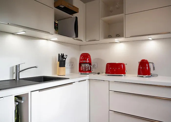 - Barrierefrei - Im Sanierten Gutshof Apartment Lalendorf