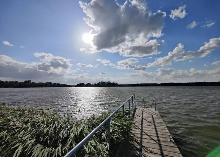 - Barrierefrei - Im Sanierten Gutshof Apartment Lalendorf