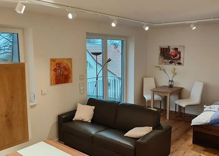- Barrierefrei - Im Sanierten Gutshof Apartment *