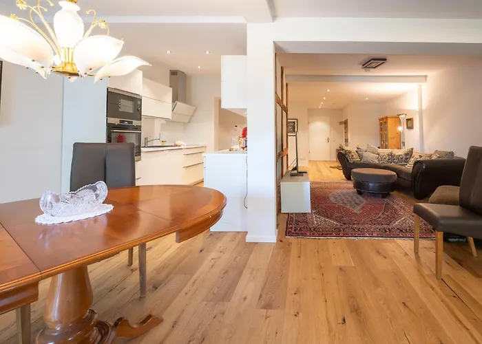 Apartment - Barrierefrei - Im Sanierten Gutshof *