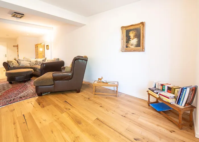 - Barrierefrei - Im Sanierten Gutshof Apartment *