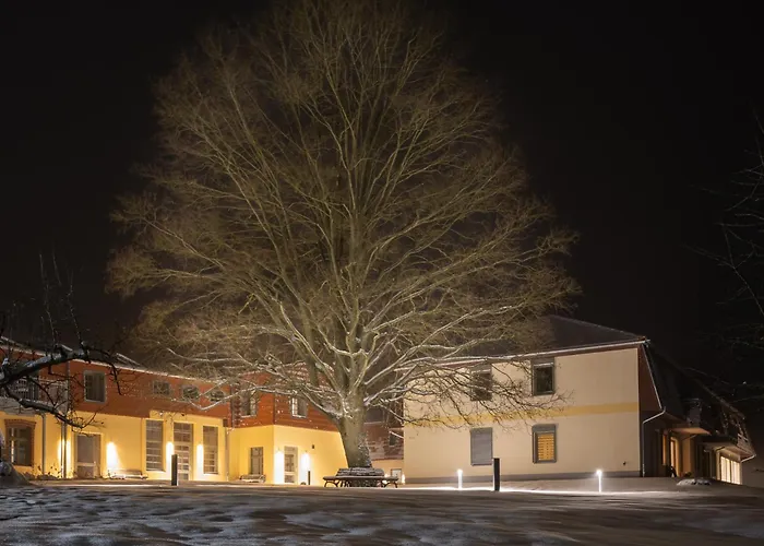 - Barrierefrei - Im Sanierten Gutshof * Lalendorf