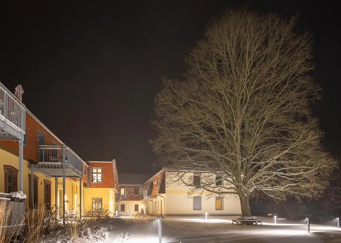 - Barrierefrei - Im Sanierten Gutshof Apartment Lalendorf