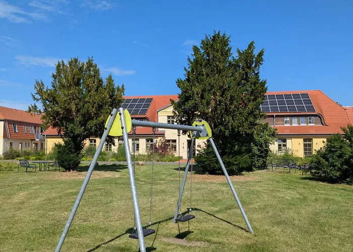 - Barrierefrei - Im Sanierten Gutshof Apartment Lalendorf